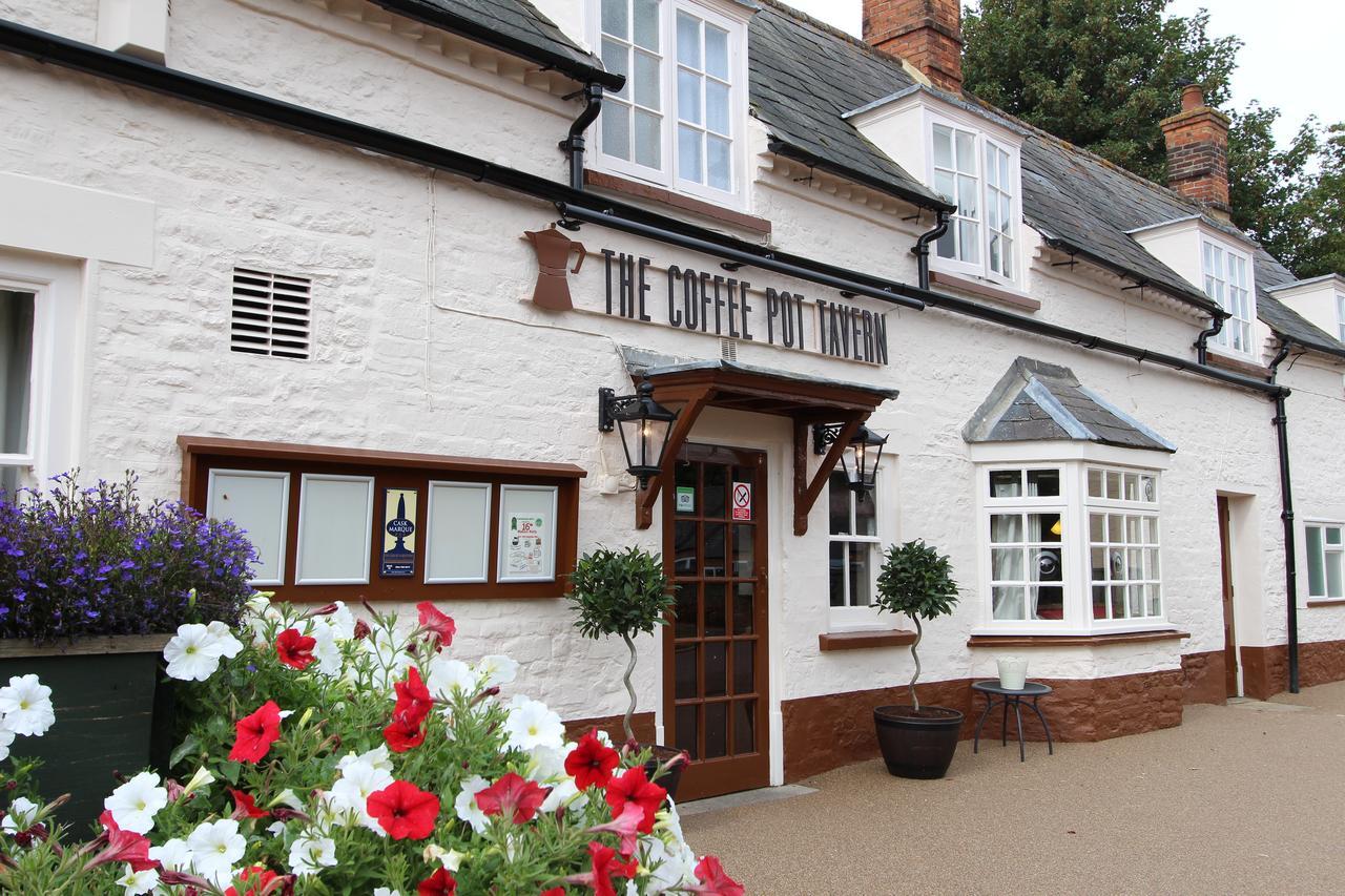 Coffee Pot Tavern Potterspury Exterior foto